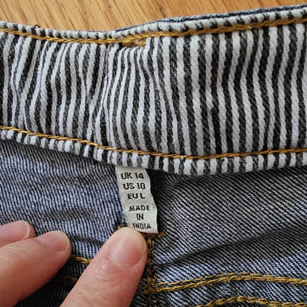 Joules Women's Straight-Leg Jeans - Picture 4 of 10